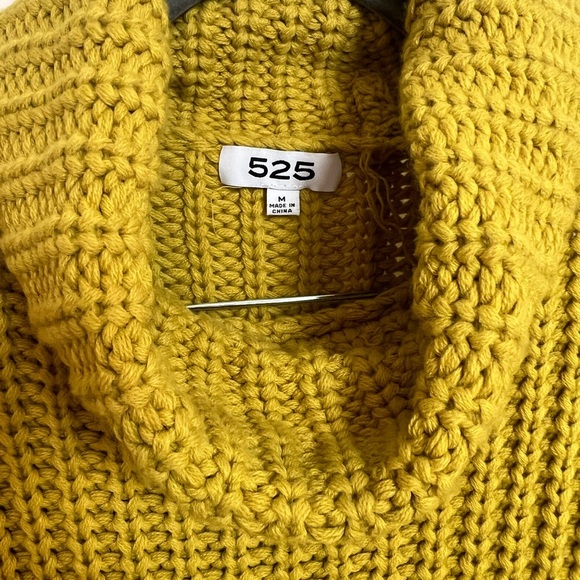 525 America Yellow Cowl Neck Sweater (Med) - Picture 4 of 4